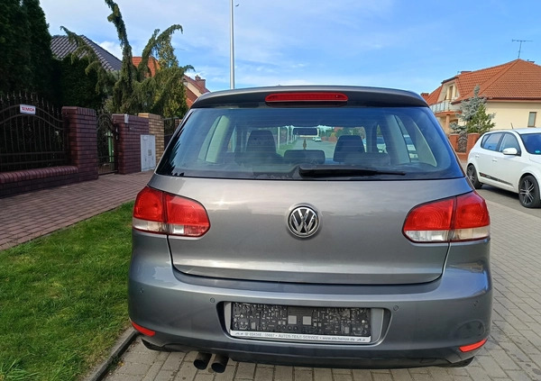 Volkswagen Golf cena 9999 przebieg: 286000, rok produkcji 2009 z Turek małe 301